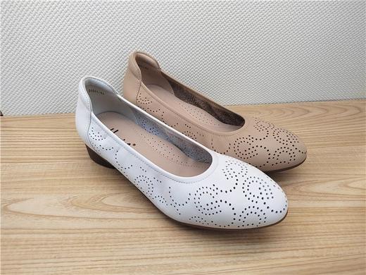 豪行夏季新款23280018真皮休闲中跟时尚女鞋凉鞋皮鞋 商品图0