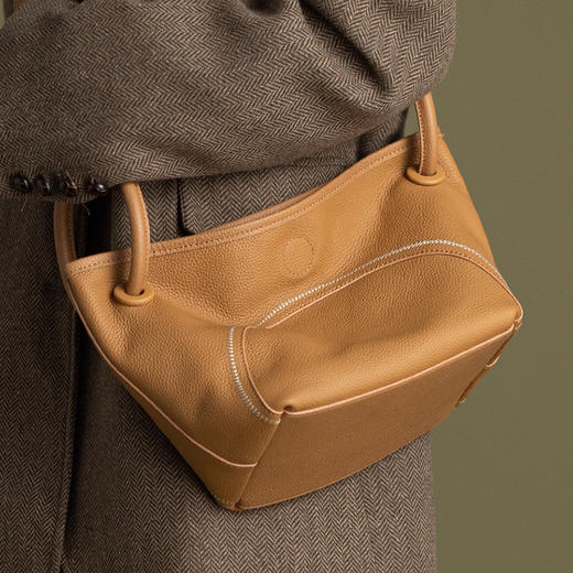 【预售3天】2025小众通勤菜篮子托特包手提单肩包软皮水桶包百搭斜挎包HD9277-D 商品图3