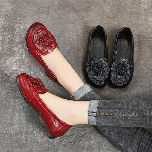 真皮平底软底防滑套脚鞋子，中老跳舞花朵女鞋MLD- 201 商品图0