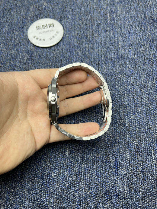 IWC万国工程师系列 男士腕表
机芯：搭载进口西铁城 商品图4