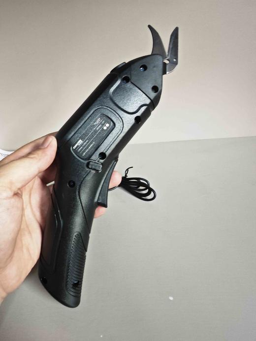 【货号02374】手持式电动剪刀锂电裁布剪充电插电裁布剪刀裁缝剪布刀缝纫切布机 商品图2