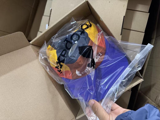 原单正品 Cotopaxi|美洲羊驼拼色速干帽 日本东京旗舰店有售！快干防水，头围可调尺寸-帽檐长7cm/帽围可调节~
蓝色/紫色
飞机盒+原版密封袋包装
代购900 商品图9