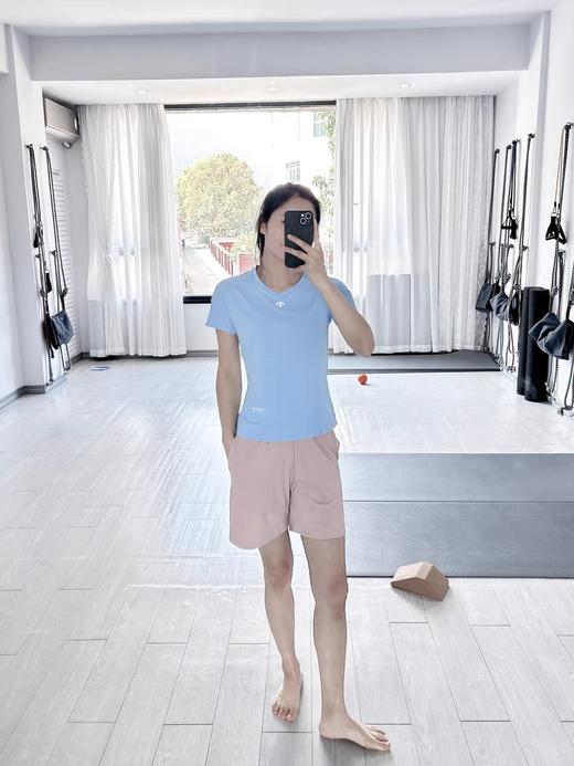 点此购买 迪桑特夏季箭头女士速干短袖T恤 BK 319532 商品图14