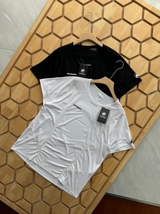 点此购买 猛犸象夏季男子运动跑步健身训练速干短袖T恤 LL 319446 商品图0