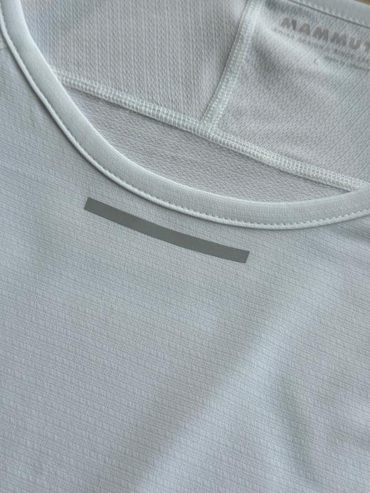 点此购买 猛犸象夏季男子运动跑步健身训练速干短袖T恤 LL 319446 商品图12