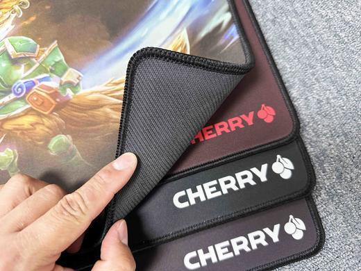 樱桃鼠标垫4mm加厚锁边  355x280mm 商品图3