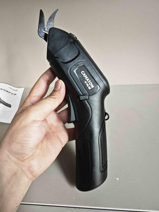 【货号02374】手持式电动剪刀锂电裁布剪充电插电裁布剪刀裁缝剪布刀缝纫切布机 商品图6