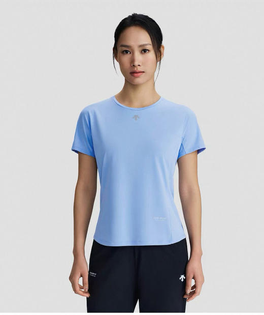 点此购买 迪桑特夏季箭头女士速干短袖T恤 BK 319532 商品图8