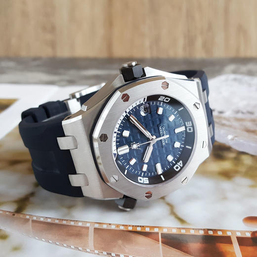 【95新】Audemars Piguet 爱彼皇家橡树离岸型系列15720ST.OO.A027CA.01自动机械机芯42MM（男款）日期显示 210525NJS10 商品图5