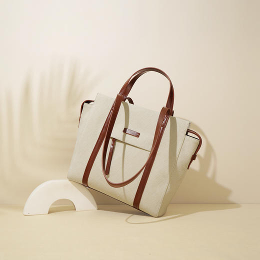 【预售3天】2025新款大容量托特包时尚撞色学院风单肩手提包M7900 商品图1