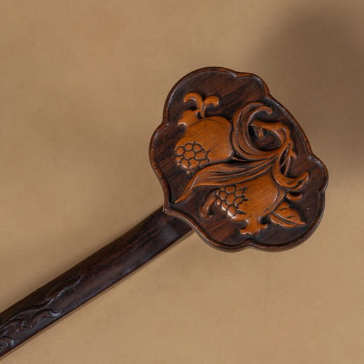 二十世纪	黄花梨嵌竹雕榴绽百子如意 商品图1