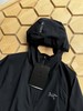 点此购买 始祖鸟Arcteryx Squamish男女款防晒轻薄连帽夹克 LL 319521 商品缩略图9
