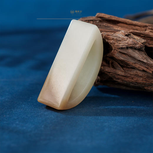 新疆国玉盟世玉【瑞马凌云】糖白玉腰扣【带证书·顺丰物流】 商品图4