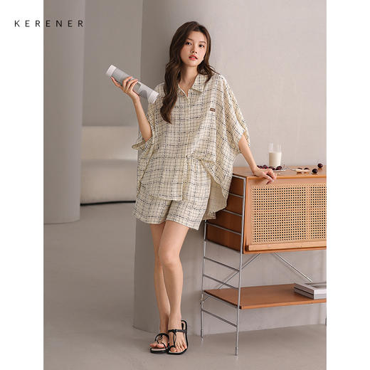 可人儿小众设计师新款泡泡绵女士睡衣夏季短袖可外出家居服套装 商品图2