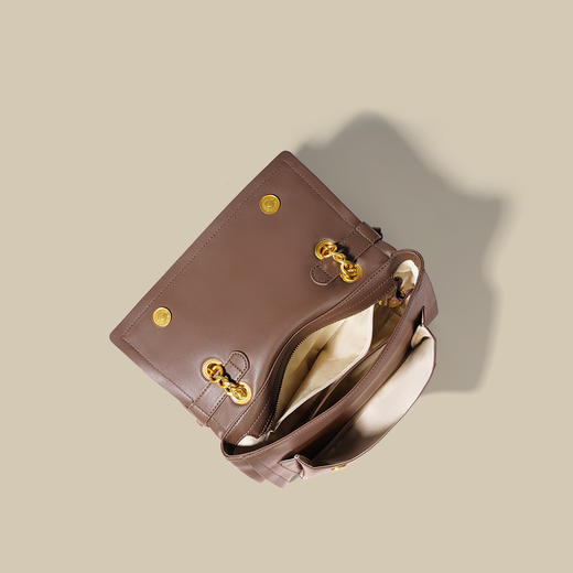 【预售3天】邮差包女斜挎包包2025新款通勤小众质感单肩大容量链条F7476 商品图2