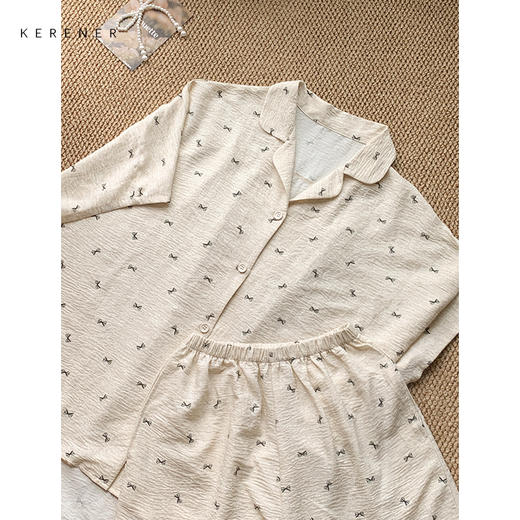 可人儿小众设计师新款泡泡绵女士睡衣夏季短袖可外出家居服三件套 商品图3