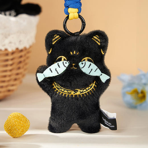 大英博物馆 巴斯特系列 可爱萌猫摸鱼毛绒 欢喜萌猫金榜灵喵 香氛挂件 商品图1