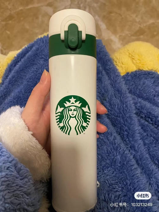 原单正品星巴克保温杯来了
夏天用超级合适，可以放冰块🧊喝上冰咖啡~

480ml保温杯两个颜色 只有这一批 商品图7