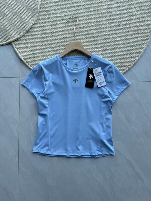 点此购买 迪桑特夏季箭头女士速干短袖T恤 BK 319532 商品图3