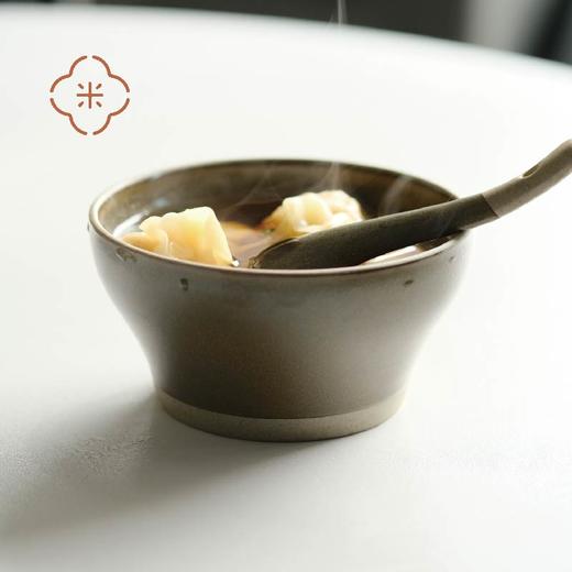 米马杂货 宽口碗豆绿与土白的陶瓷碗 小碗吃小馄饨 送鸡翅木筷子 商品图4