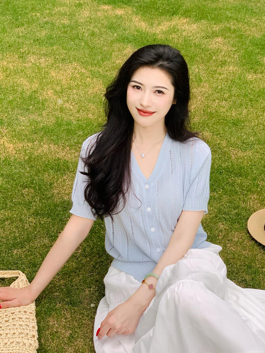 【百图lulu定制】【海盐针织开衫】V领 100%莱赛尔天丝 凉爽清新氛围感 针织开衫 商品图0