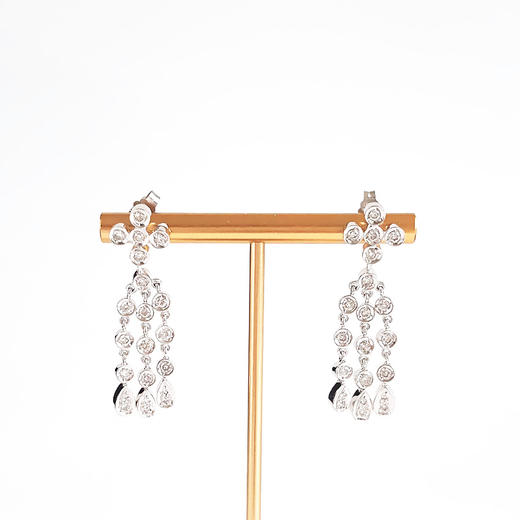 【天然正品】PT900铂金时尚设计款流苏造型近1ct钻石耳钉11.4*42.6*15.0MM（皆取最大值）女士现售价：6880！160525NJM22 商品图0