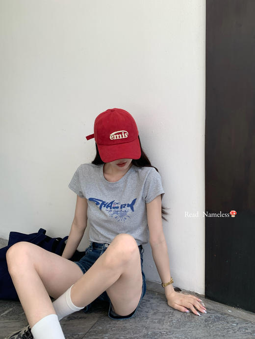 Read Nameless /灰色鲨鱼T 2025/5/24 商品图2