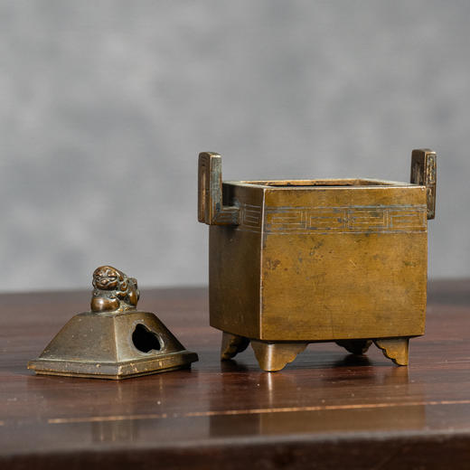 清	铜嵌银丝双耳瑞兽钮香炉 商品图2