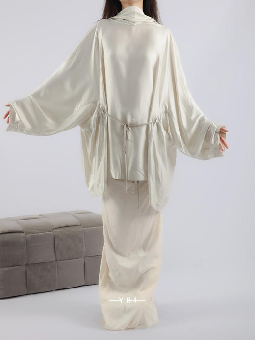 Rick Owens | HOLLYWOOD 秀款连帽束腰绉缎外衣 商品图1