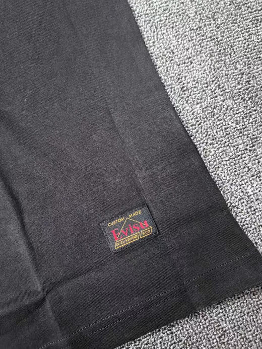 原单正品 EVISU男款T恤 印花纯棉圆领潮流时尚休闲百搭短袖 上身舒适 100%全棉
产地 柬埔寨 尺码 M/16   L/8 XL/39 商品图4