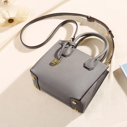 【预售3天】2025新款托特包女包明星同款锁头包包手提单肩斜挎包HD71125-D 商品图6