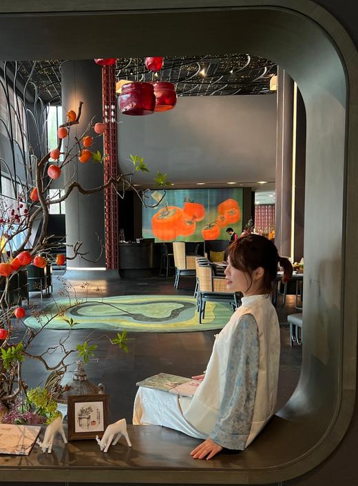 新款国风新中式提花垂顺缎面八分袖美妙衫 商品图0