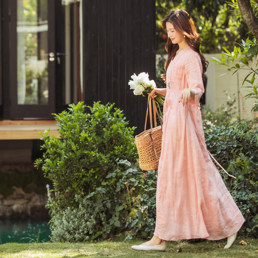 【林栖设计小店】（现货）苎麻连衣裙牙签褶优雅绣花修身2025夏季新品花仙子长裙女1952069 商品图6