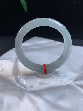 620028，53.5冰晴底正圈手镯，整条带底色，冰润干净