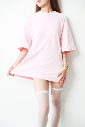 加大款徽标tee，胸口字母设计。宽松全棉中性圆领短袖t恤C052368