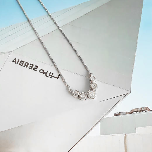 【天然正品】PT900铂金时尚设计款5颗排镶近50分钻石吊坠项链40CM女士现售价：3680！160525NJM34 商品图3