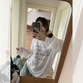 <曾小咸推荐> 慵懒字母长袖罩衫棉T