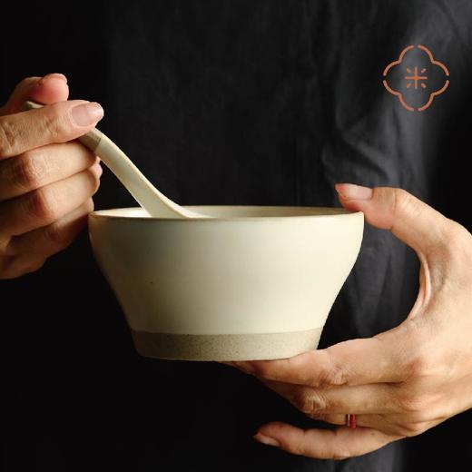 米马杂货 宽口碗豆绿与土白的陶瓷碗 小碗吃小馄饨 送鸡翅木筷子 商品图1