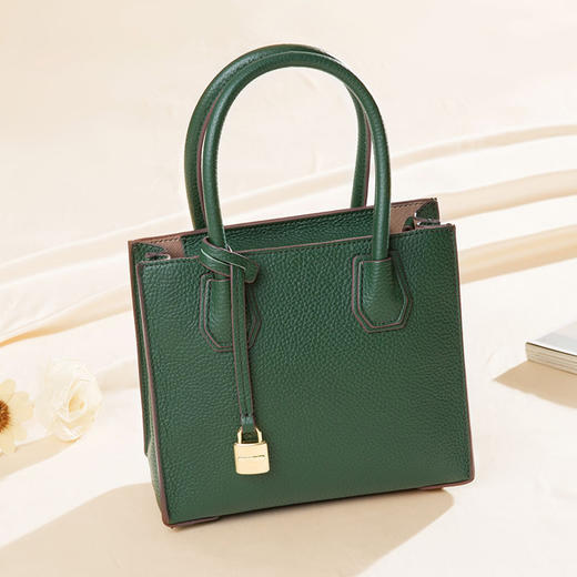 【预售3天】2025新款托特包女包明星同款锁头包包手提单肩斜挎包HD71125-D 商品图1