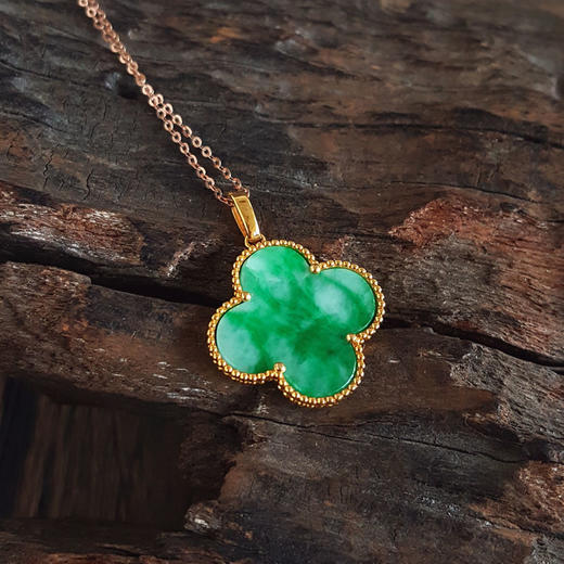 【天然正品】A货翡翠AU375黄金镶天然糯种绿色幸运四叶草造型翡翠吊坠项链26.2*20.3*2.3MM（皆取最大值）女士现售价：1280特价！060525NJS27 商品图6