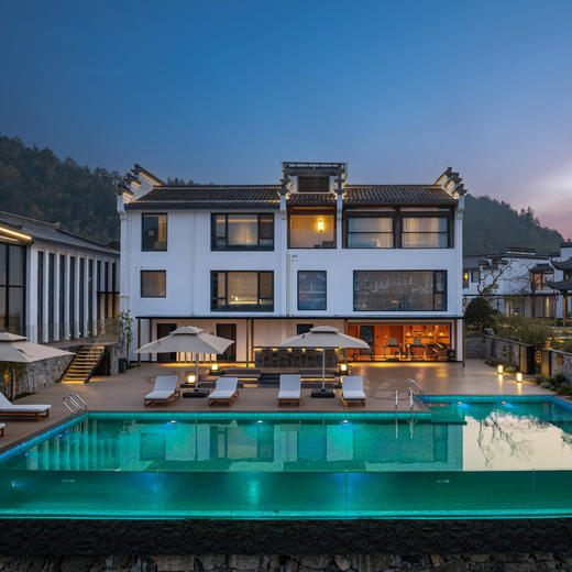 3天2晚【黄山紫阳烟雨度假酒店】周末不加价！含正餐、下午茶、门票/徽墨描金/沉浸式妆造、店内活动、汉服旅拍等，畅享12000㎡大型徽派园林景观酒店建筑群~ 商品图14