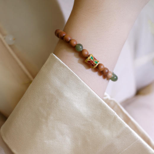 【优雅新中式系列】BAOFANDI宝梵迪新中式系列和田玉檀香木手链【礼袋+礼盒+保养卡+证书】 商品图2