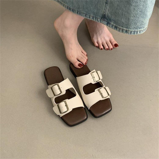 【秒！39抢2对！！夏日出街沙滩必备💃】韩式风拖鞋✨舒适又时髦，海边沙滩也能轻松凹造型！女士拖鞋 女夏外穿新款韩版法式复古仙女风 海边沙滩鞋平底勃肯拖鞋 商品图1