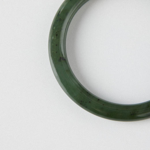 ROMI STUDIO 非金属仿珍珠手镯 复古优雅细圆条手镯 RWCRP33377 商品图3