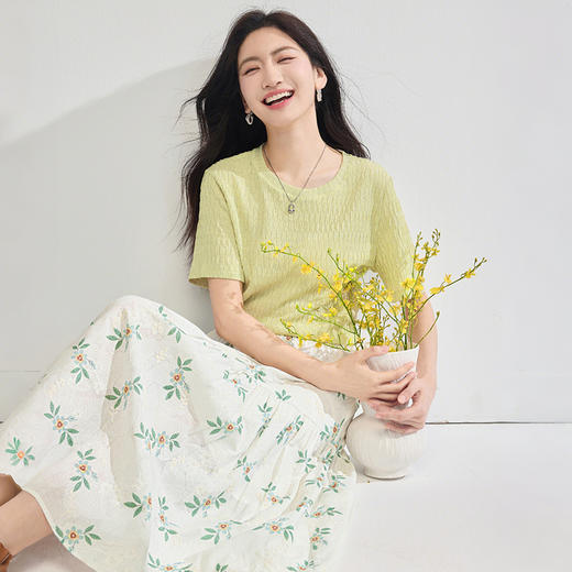 【专属特价】熙世界小清新植物碎花半身裙女2025夏季新款高腰显瘦中长款a字裙 商品图1