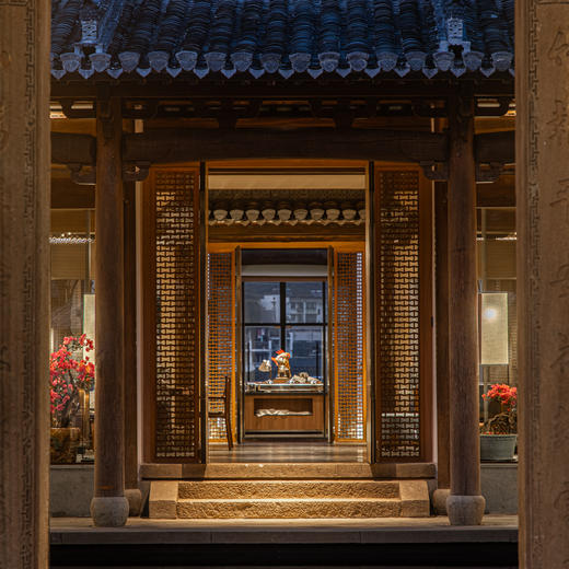 3天2晚【黄山紫阳烟雨度假酒店】周末不加价！含正餐、下午茶、门票/徽墨描金/沉浸式妆造、店内活动、汉服旅拍等，畅享12000㎡大型徽派园林景观酒店建筑群~ 商品图7