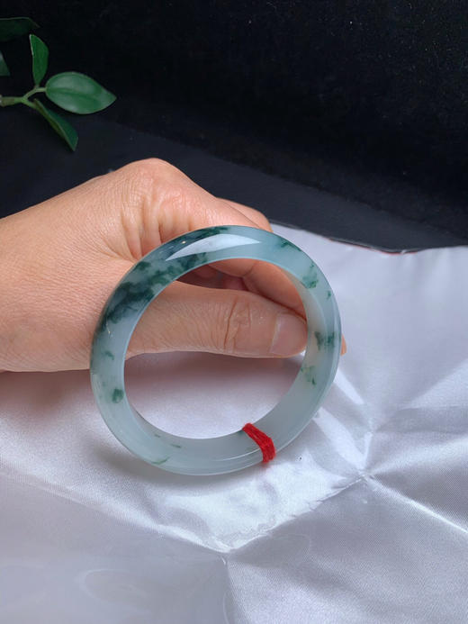 620040，58.5冰飘花手镯，整条油润油润的，底妆清新干净 商品图5