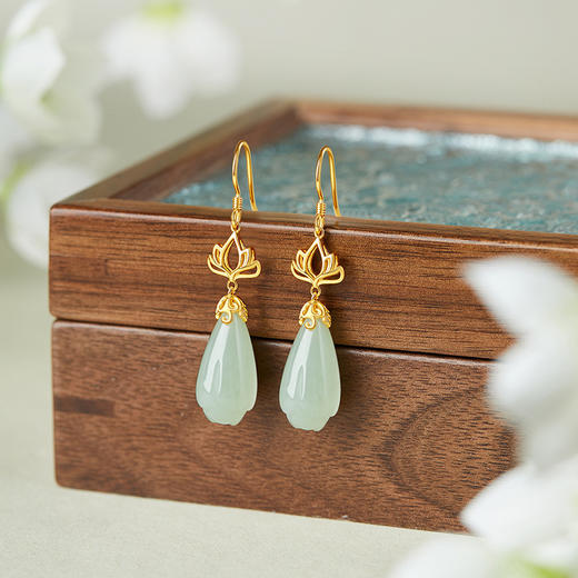 六鑫珠宝 金枝玉兰S925纯银和田玉兰花耳坠 百搭古风 商品图5