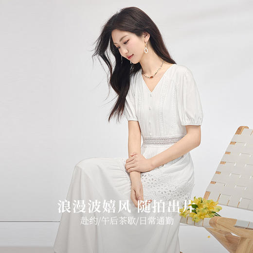 【专属特价】熙世界法式白色连衣裙女2025夏季新款气质高腰绣花泡泡袖V领长裙 商品图1