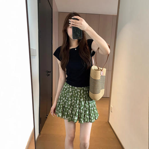 唯美浪漫！2025珍珠雪纺数码印花三角打褶A字版松紧腰碎花短裙！ 商品图0